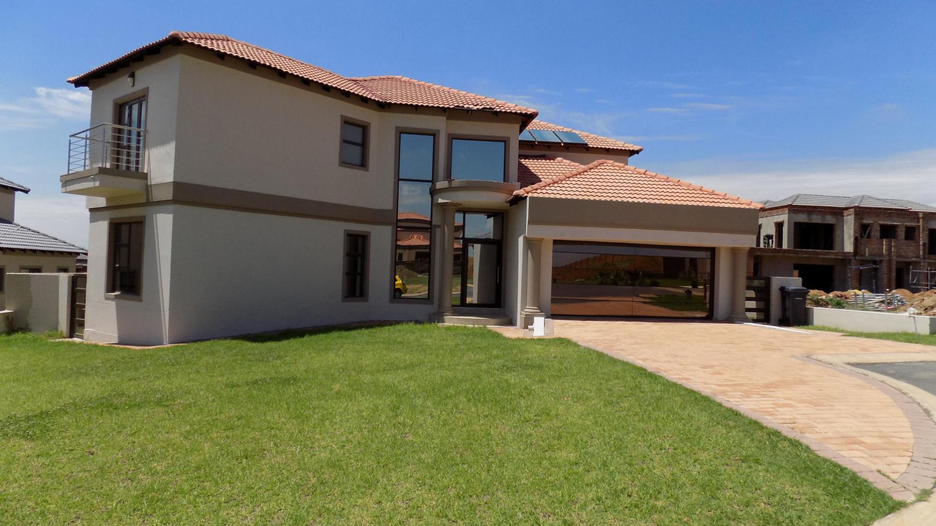 Front View of property in Blue Valley Golf Estate