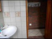 Guest Toilet - 5 square meters of property in Vanderbijlpark
