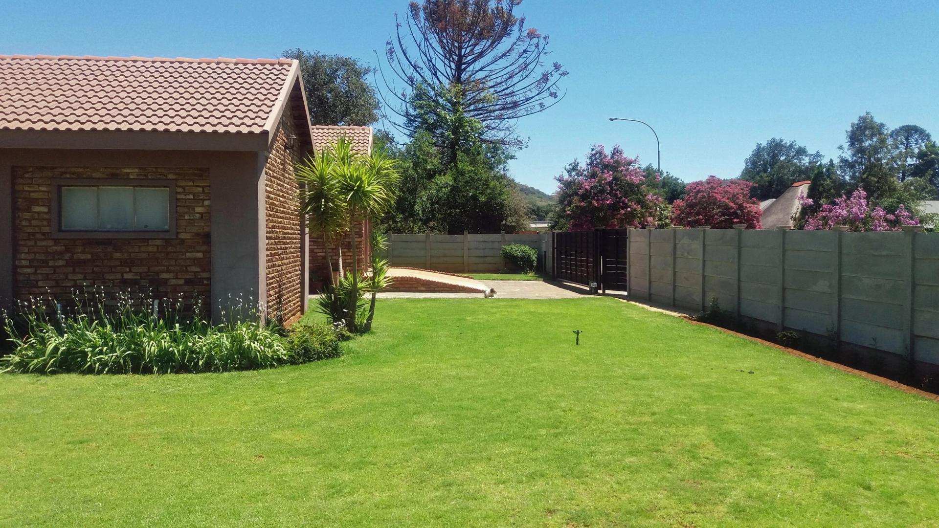 Front View of property in Hartebeesfontein