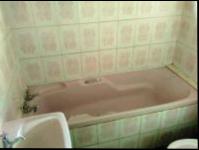 Bathroom 1 - 5 square meters of property in Southgate - DBN