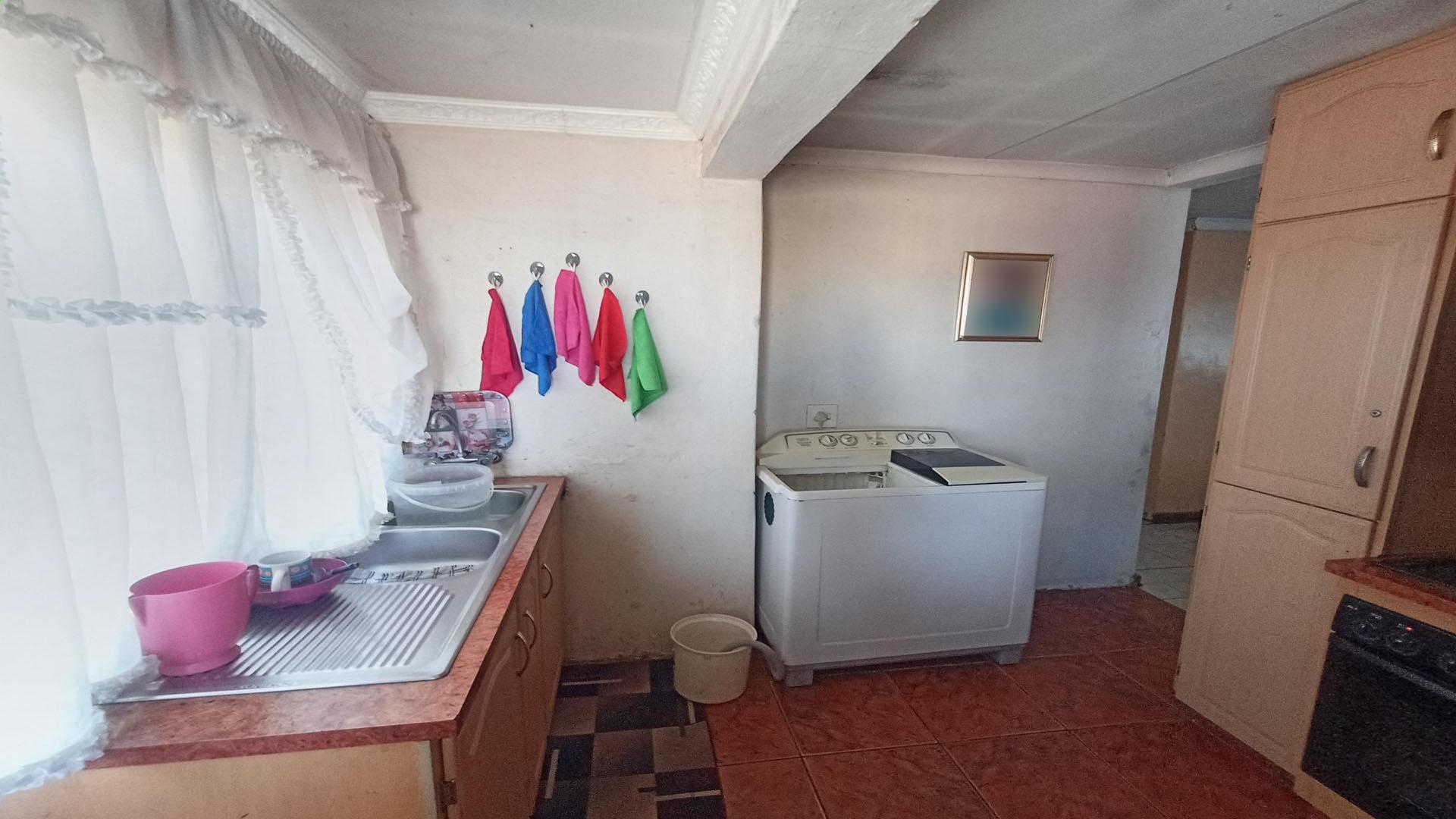 Kitchen of property in Sebokeng