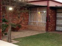 Patio - 11 square meters of property in Emalahleni (Witbank) 