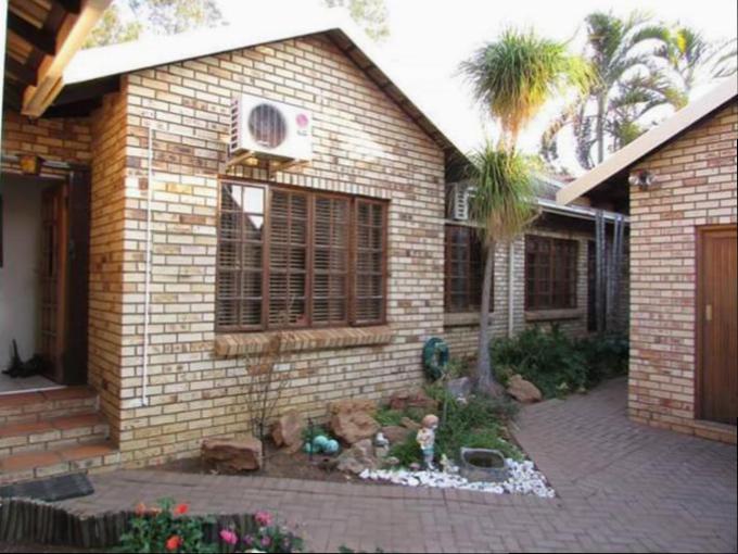 4 Bedroom Sectional Title for Sale For Sale in Rustenburg - Home Sell - MR150877