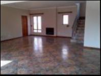 Lounges - 21 square meters of property in Hartbeespoort