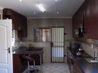 Kitchen - 37 square meters of property in Reyno Ridge
