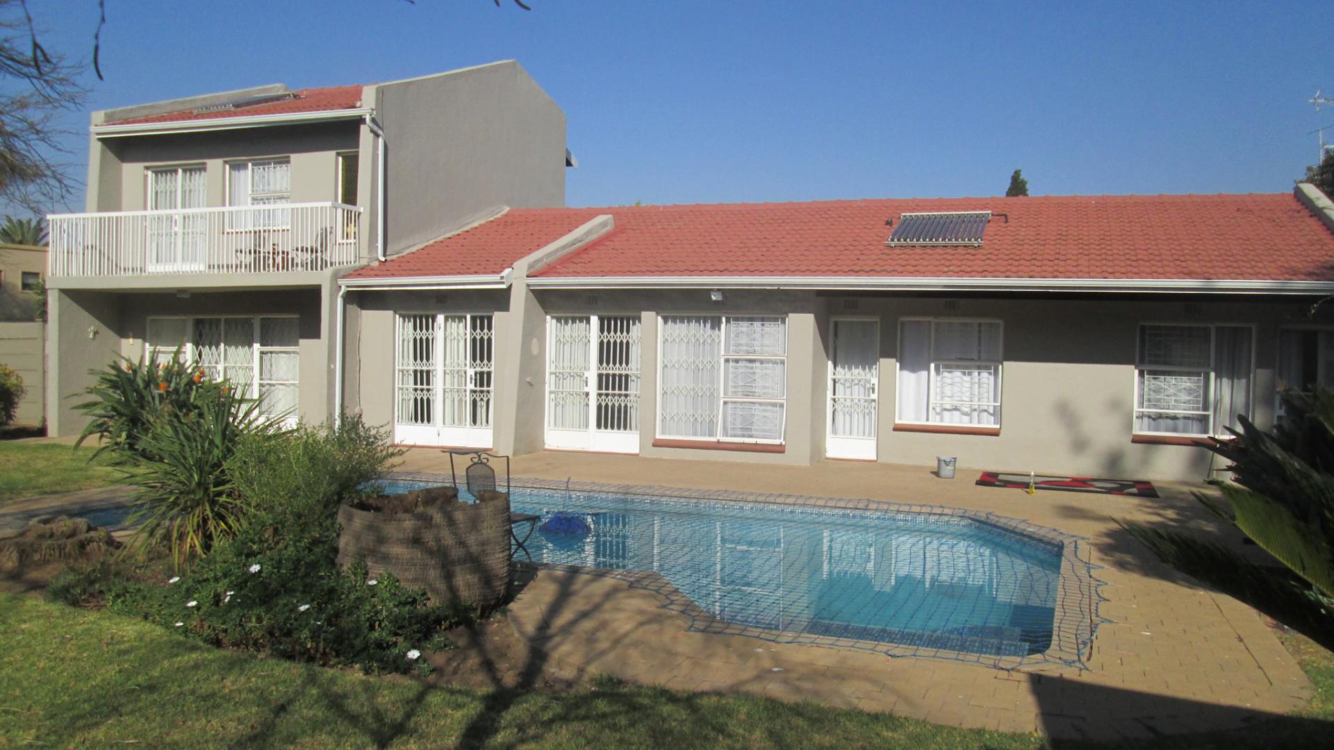 Front View of property in Eden Glen