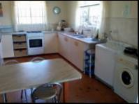 Kitchen - 32 square meters of property in Klein-Brakrivier