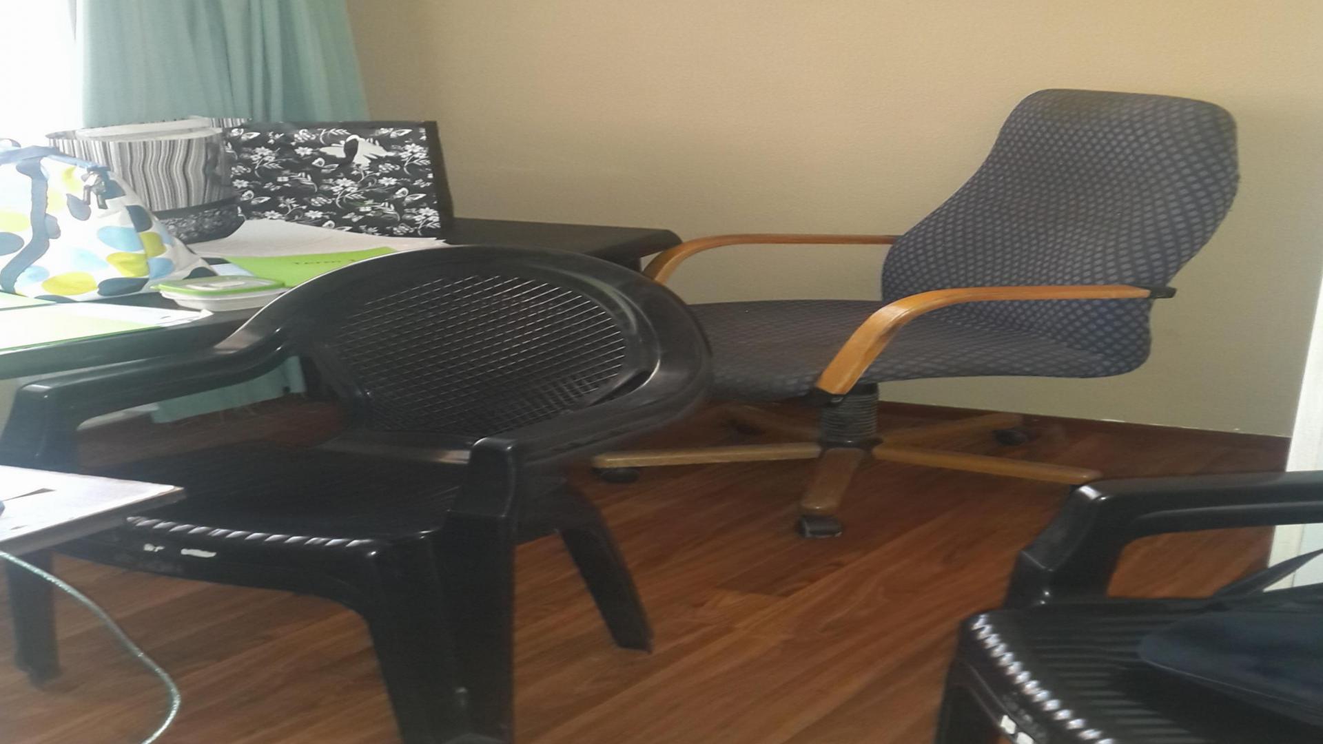 Bed Room 2 - 27 square meters of property in Safarituine