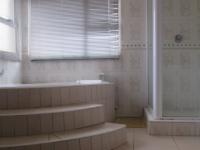 Main Bathroom - 21 square meters of property in Winchester Hills