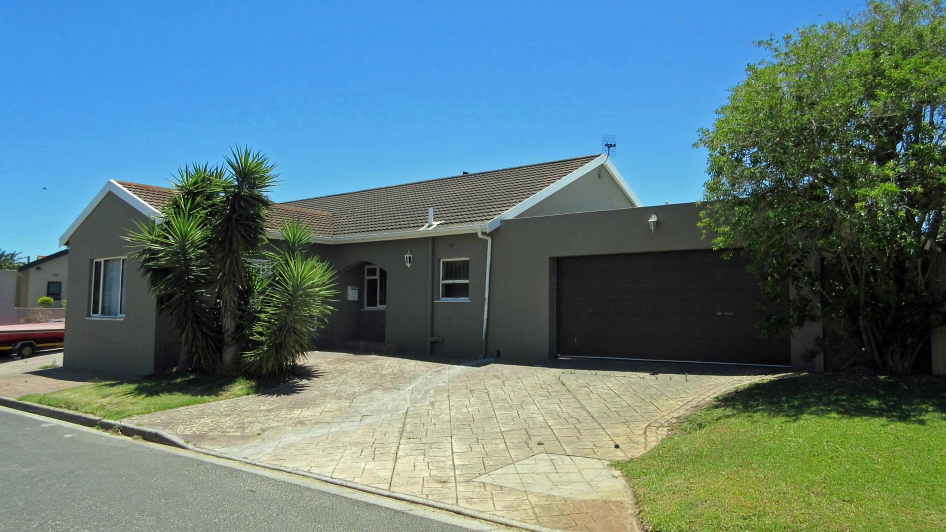 Front View of property in Milnerton