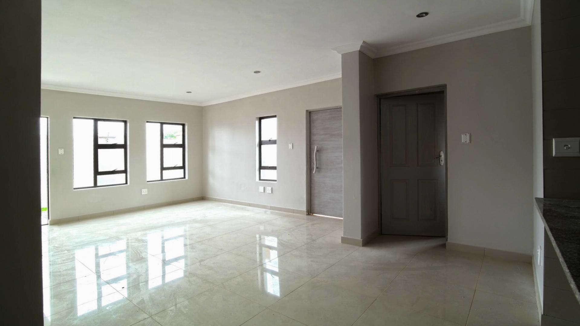 Dining Room of property in Heron Hill Estate