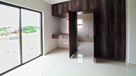 Main Bedroom - 17 square meters of property in Heron Hill Estate