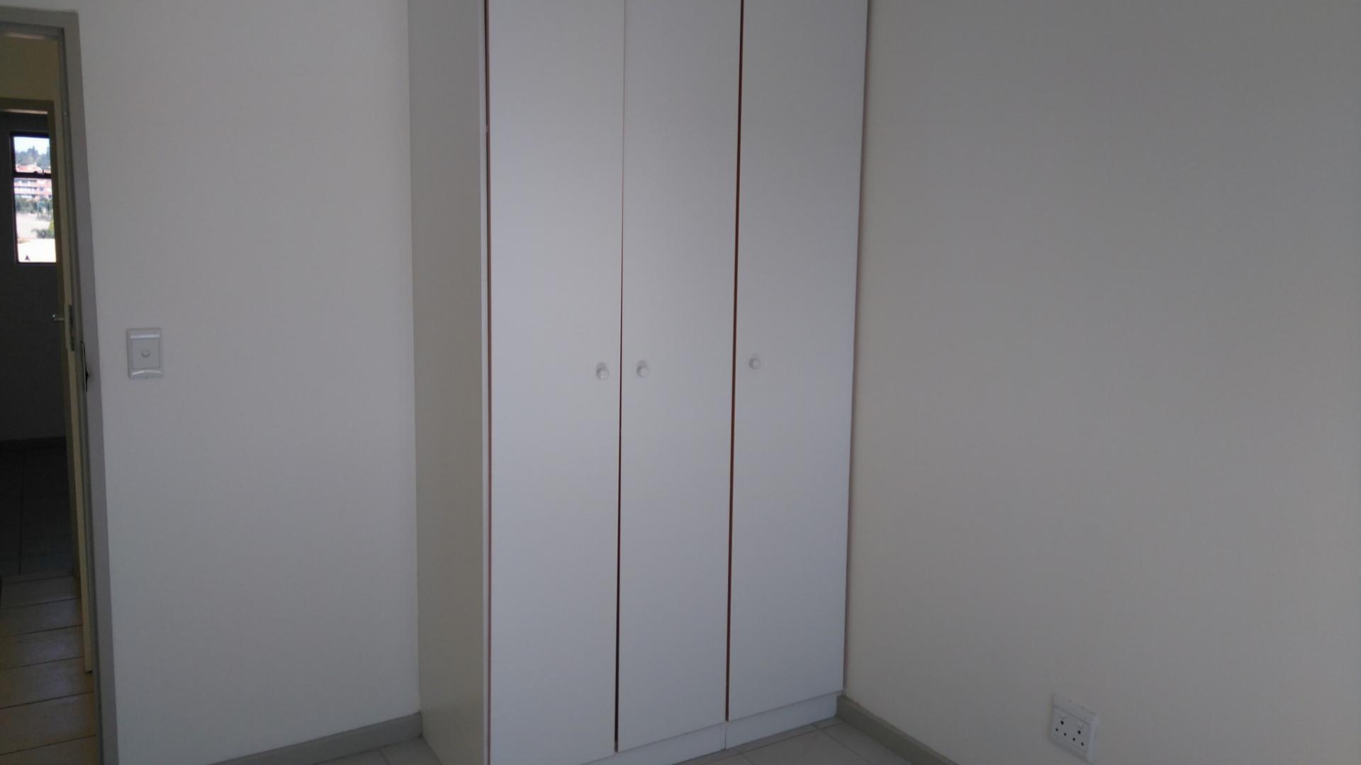 Bed Room 1 - 9 square meters of property in Zwartkop