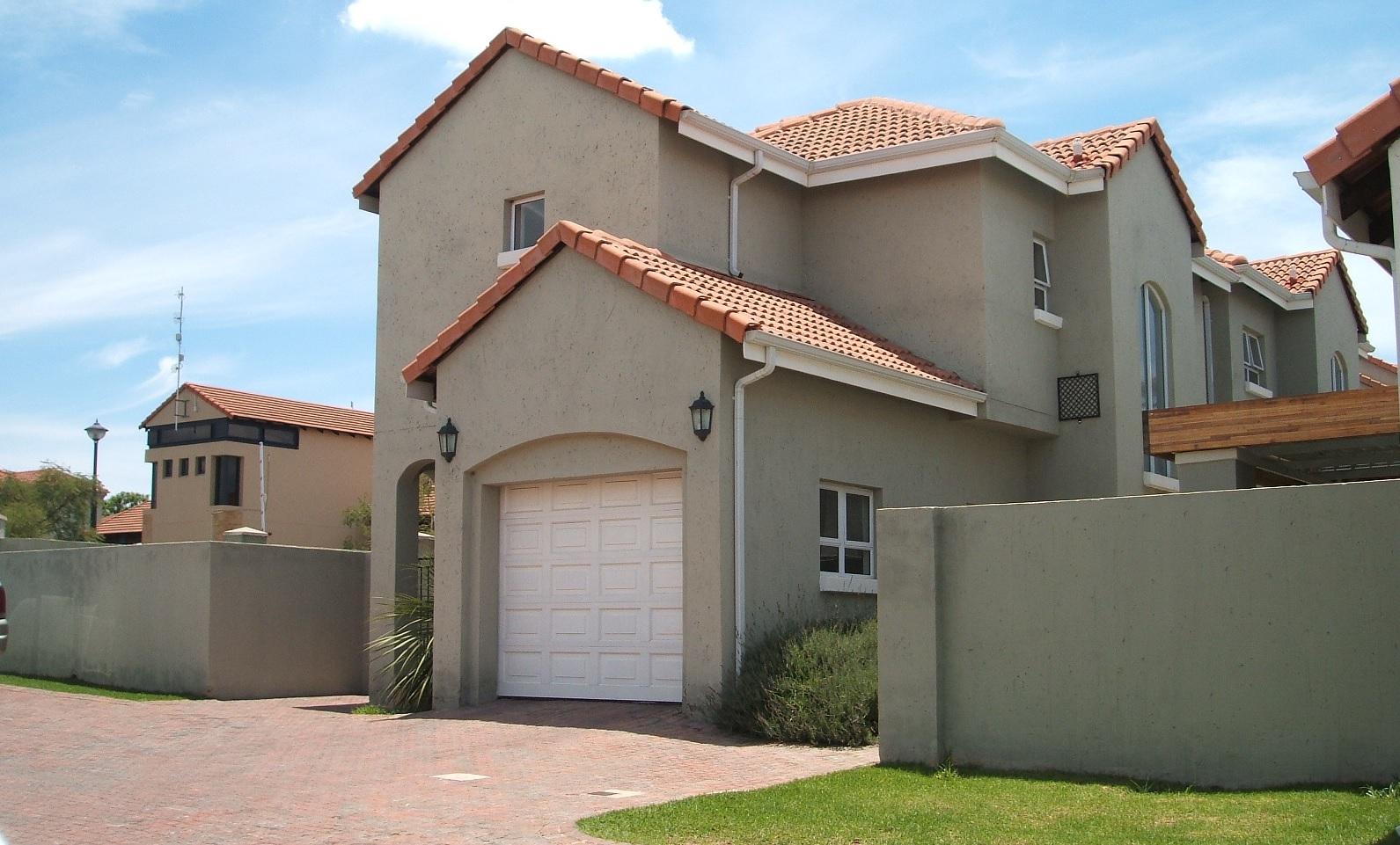 3 Bedroom Cluster for Sale For Sale in Honeydew Home Sell MR151339