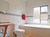 Bathroom 2 of property in Silver Lakes Golf Estate