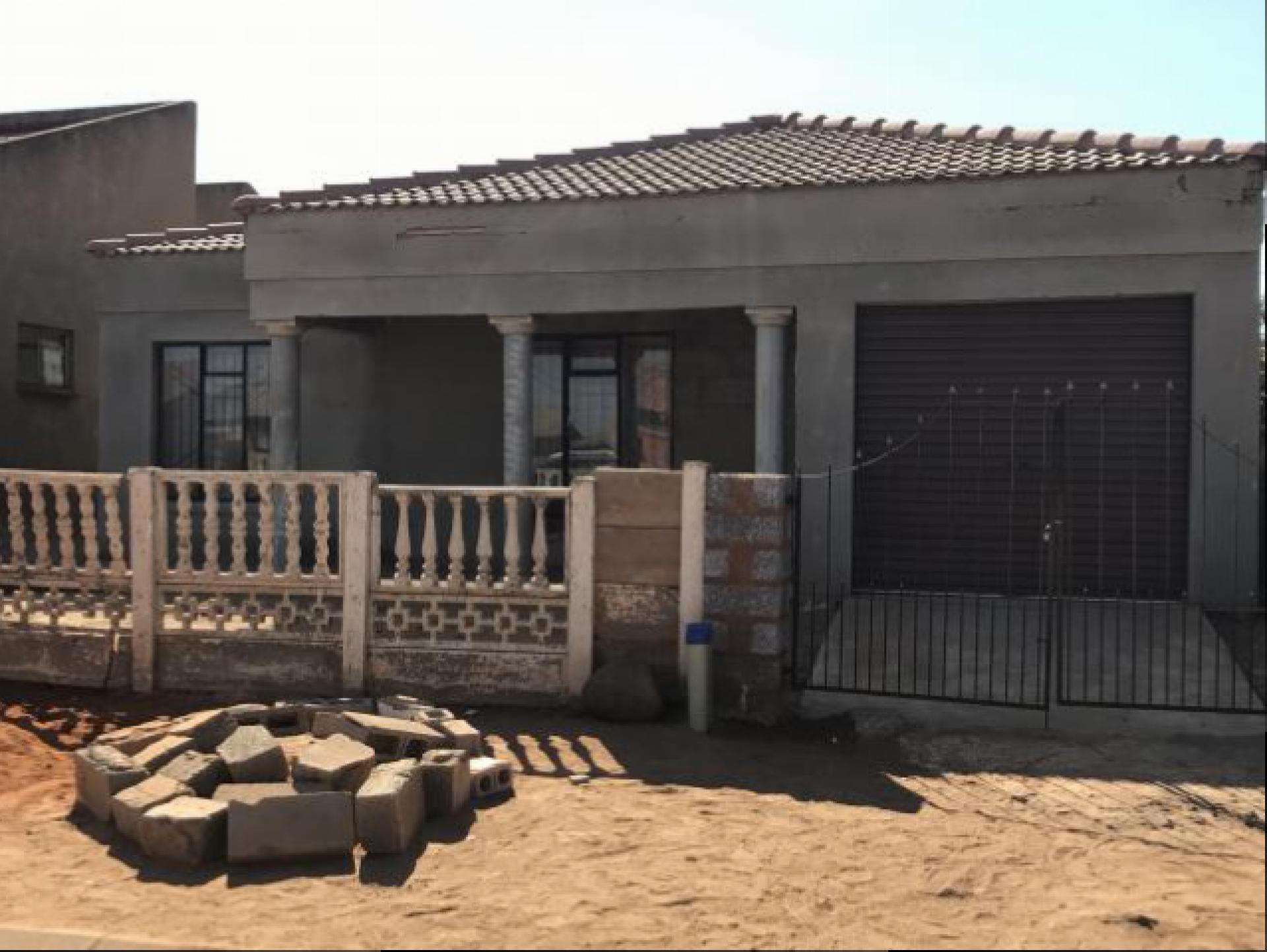 Front View of property in Boksburg