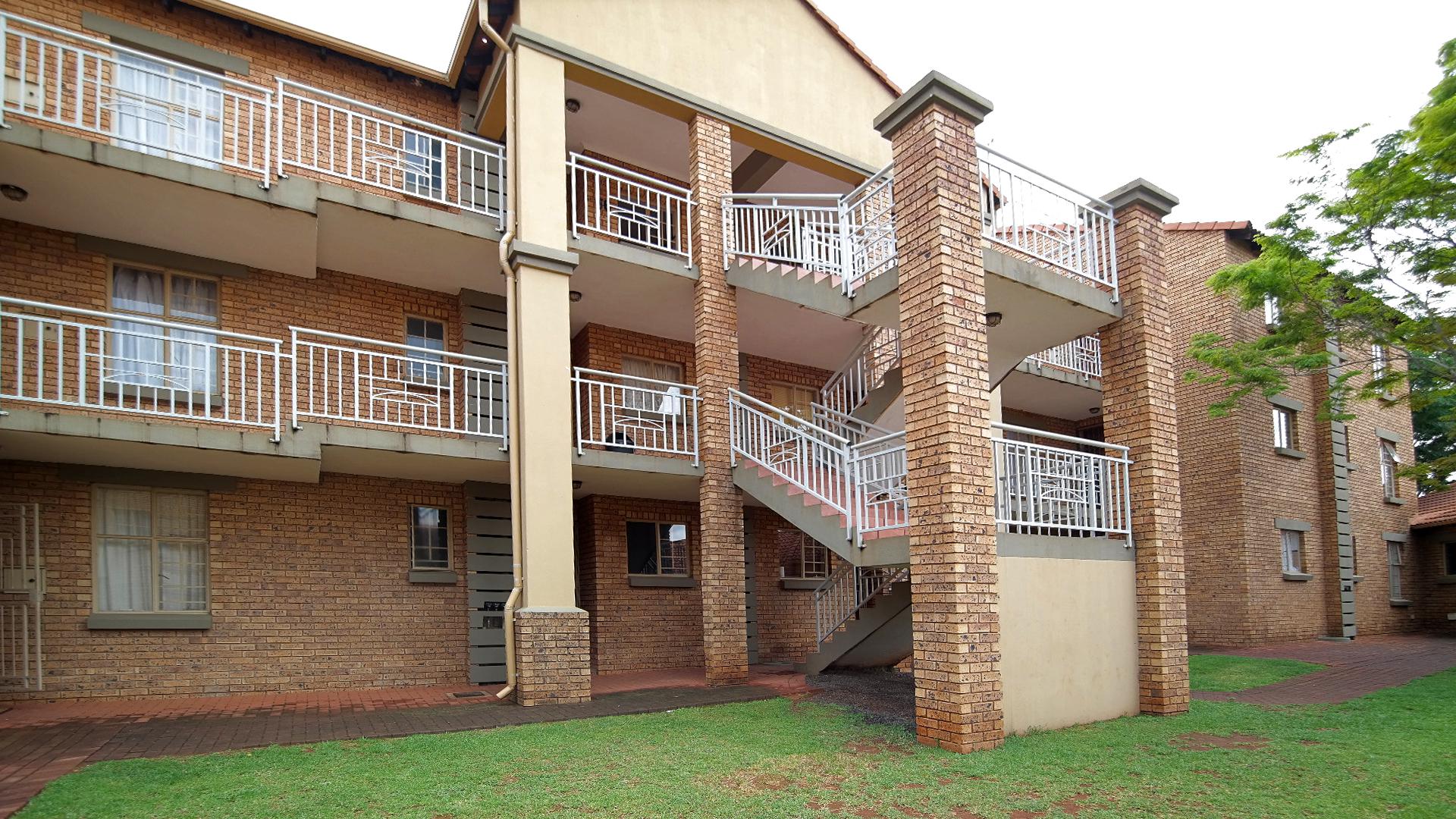 Front View of property in Centurion Central