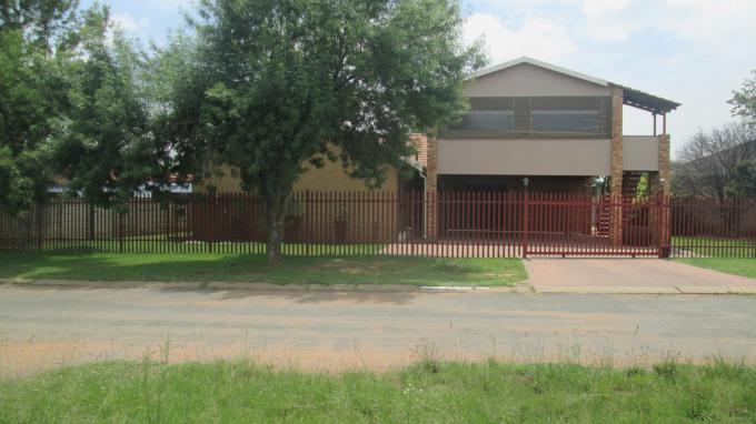 3 Bedroom House for Sale For Sale in Vaalpark - Private Sale - MR151431