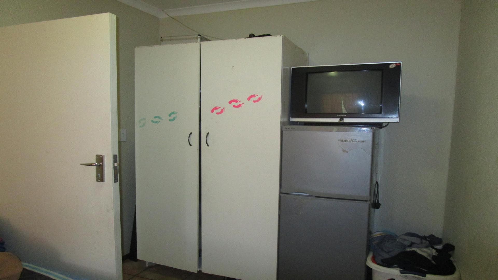 Bed Room 2 of property in Kempton Park