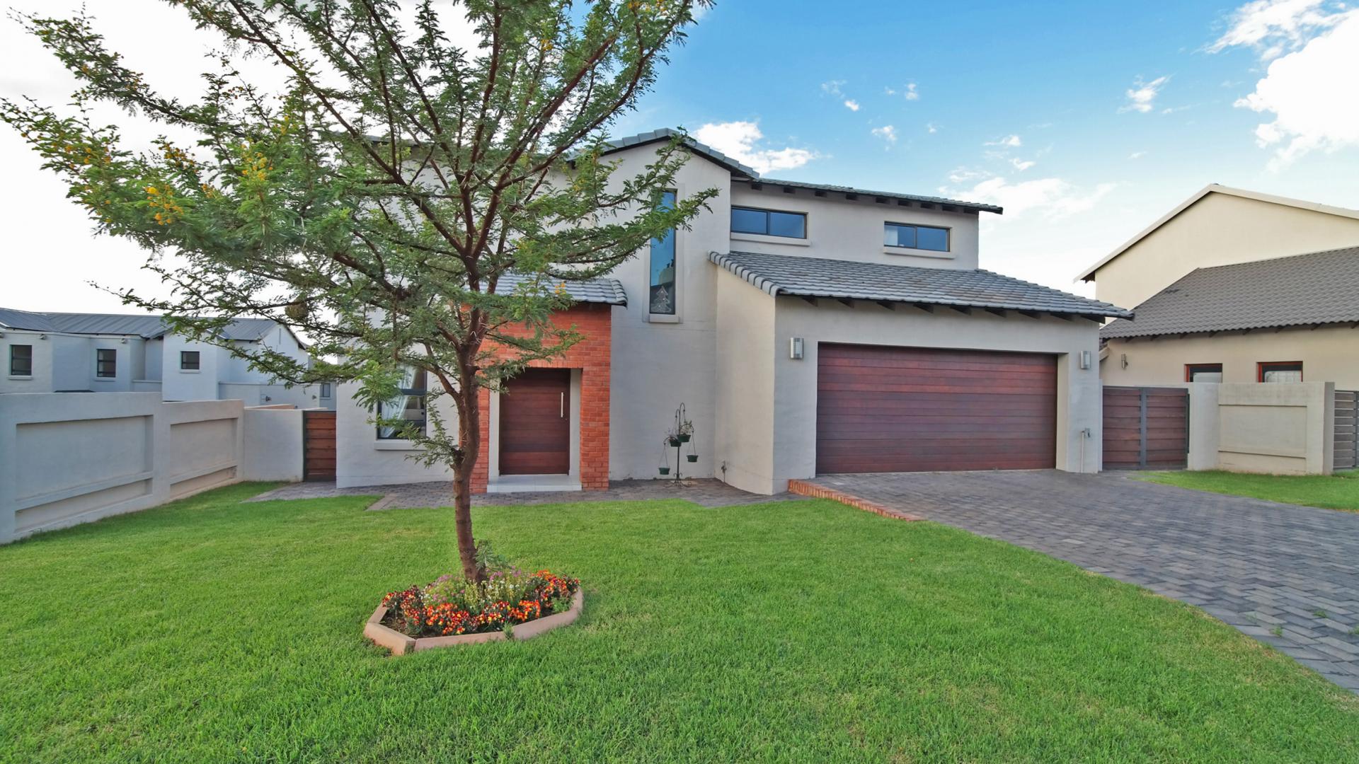 Front View of property in Heron Hill Estate