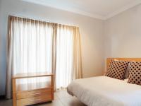 Bed Room 1 - 14 square meters of property in Heron Hill Estate