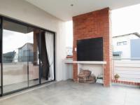 Patio - 44 square meters of property in Heron Hill Estate