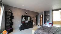 Main Bedroom - 25 square meters of property in Moreletapark