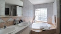 Main Bathroom - 10 square meters of property in Moreletapark