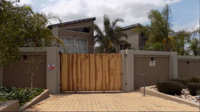 3 Bedroom House for Sale For Sale in Middelburg - MP - Private Sale - MR151602