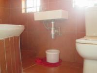 Bathroom 1 - 3 square meters of property in Leachville