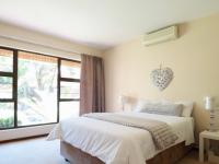 Main Bedroom - 27 square meters of property in Silver Lakes Golf Estate