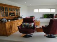 Lounges - 49 square meters of property in OUBAAI GOLF ESTATE