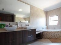 Main Bathroom of property in The Wilds Estate