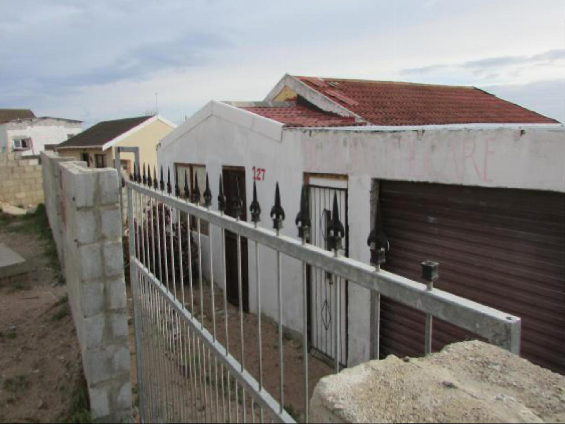Front View of property in Gelvandale