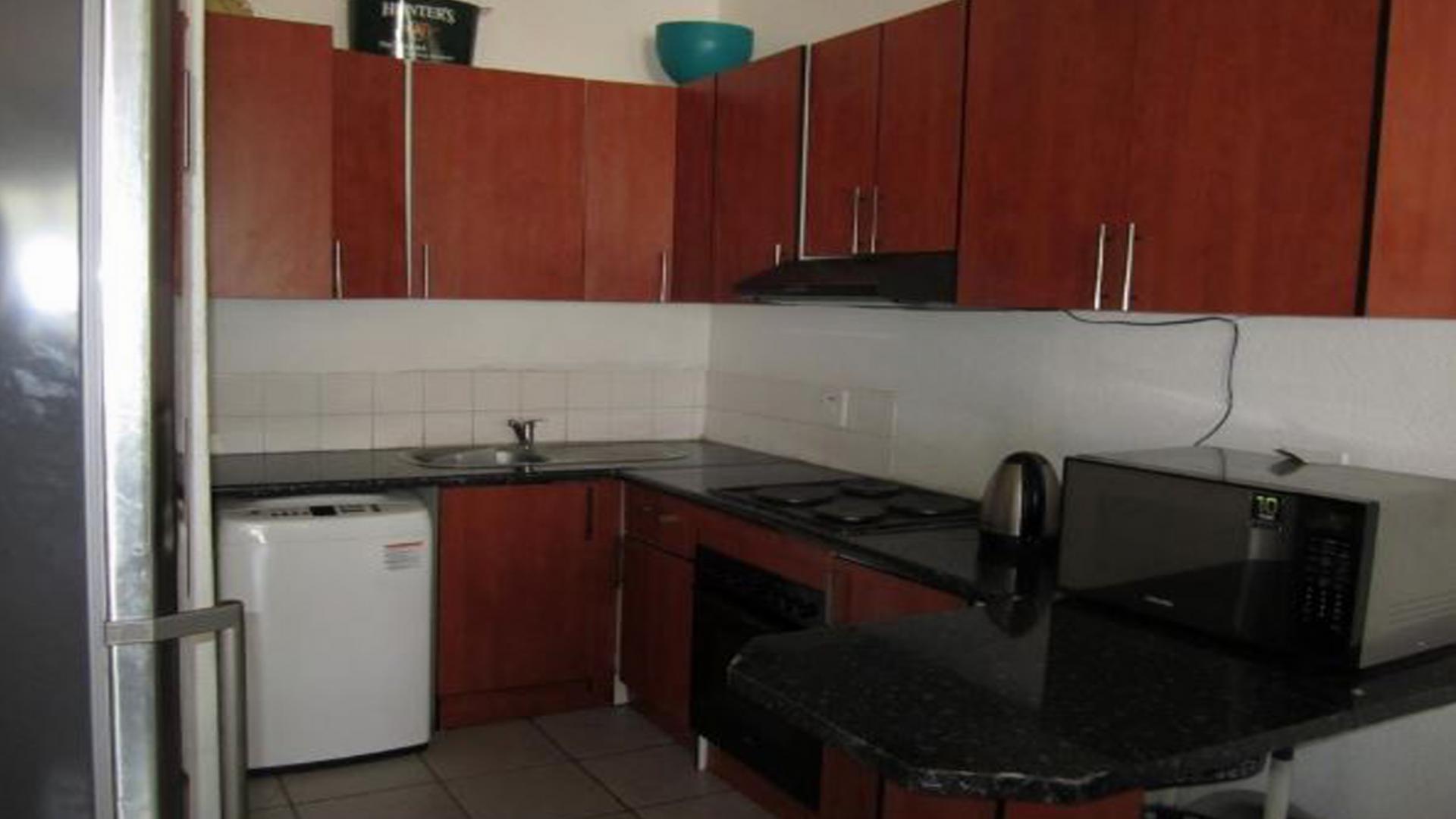 Kitchen - 7 square meters of property in Ridgeway