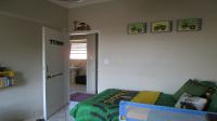 Bed Room 1 - 11 square meters of property in Waterval East