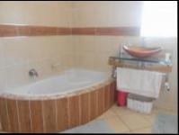 Main Bathroom - 10 square meters of property in Dalpark