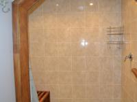 Bathroom 2 - 17 square meters of property in Leisure Bay