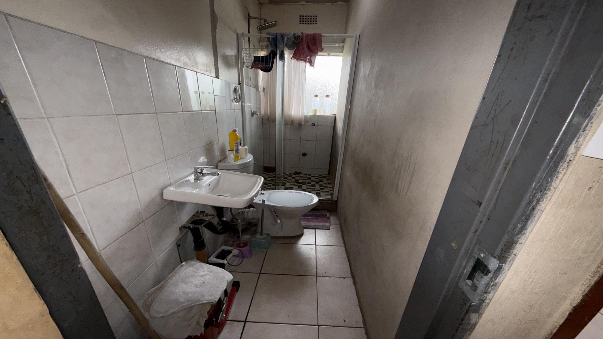 Bathroom 2 of property in Emalahleni (Witbank) 