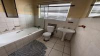 Bathroom 1 of property in Emalahleni (Witbank) 