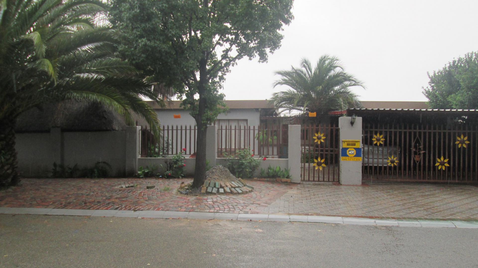 Front View of property in Vanderbijlpark