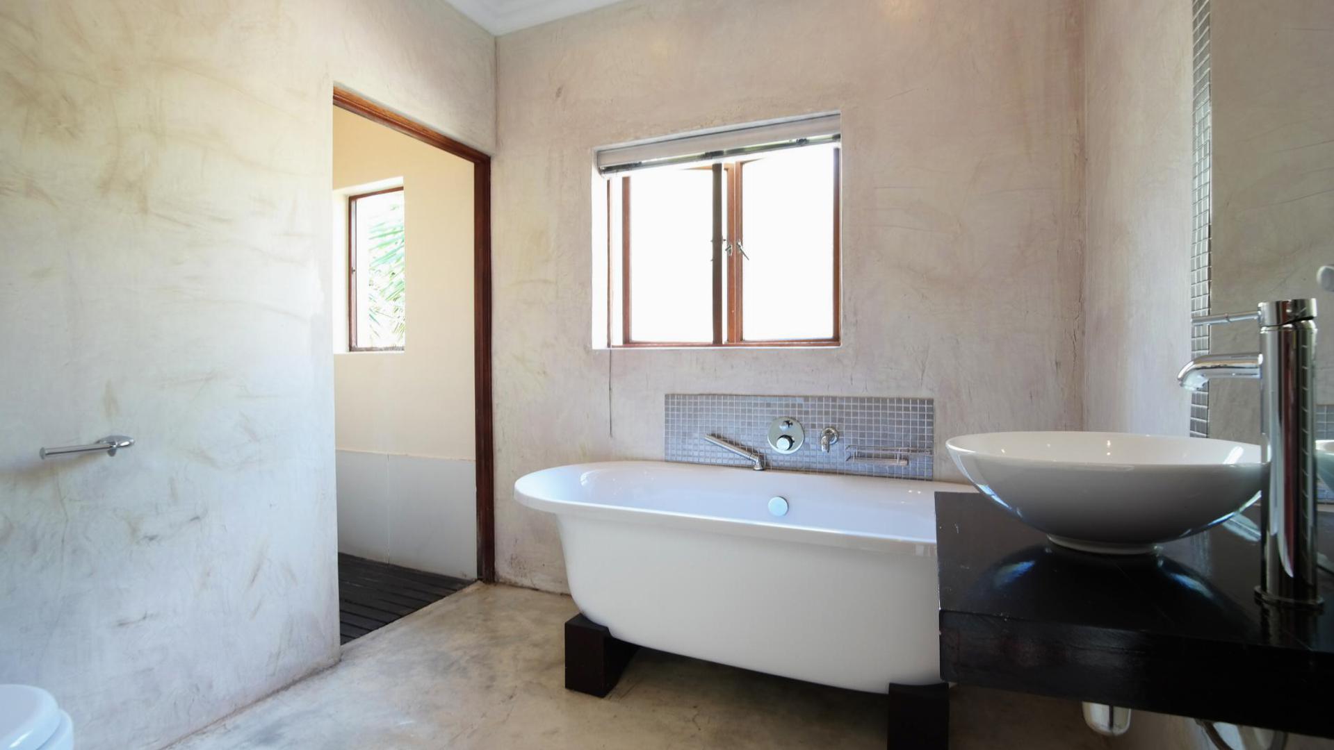 Main Bathroom - 8 square meters of property in Silver Lakes Golf Estate