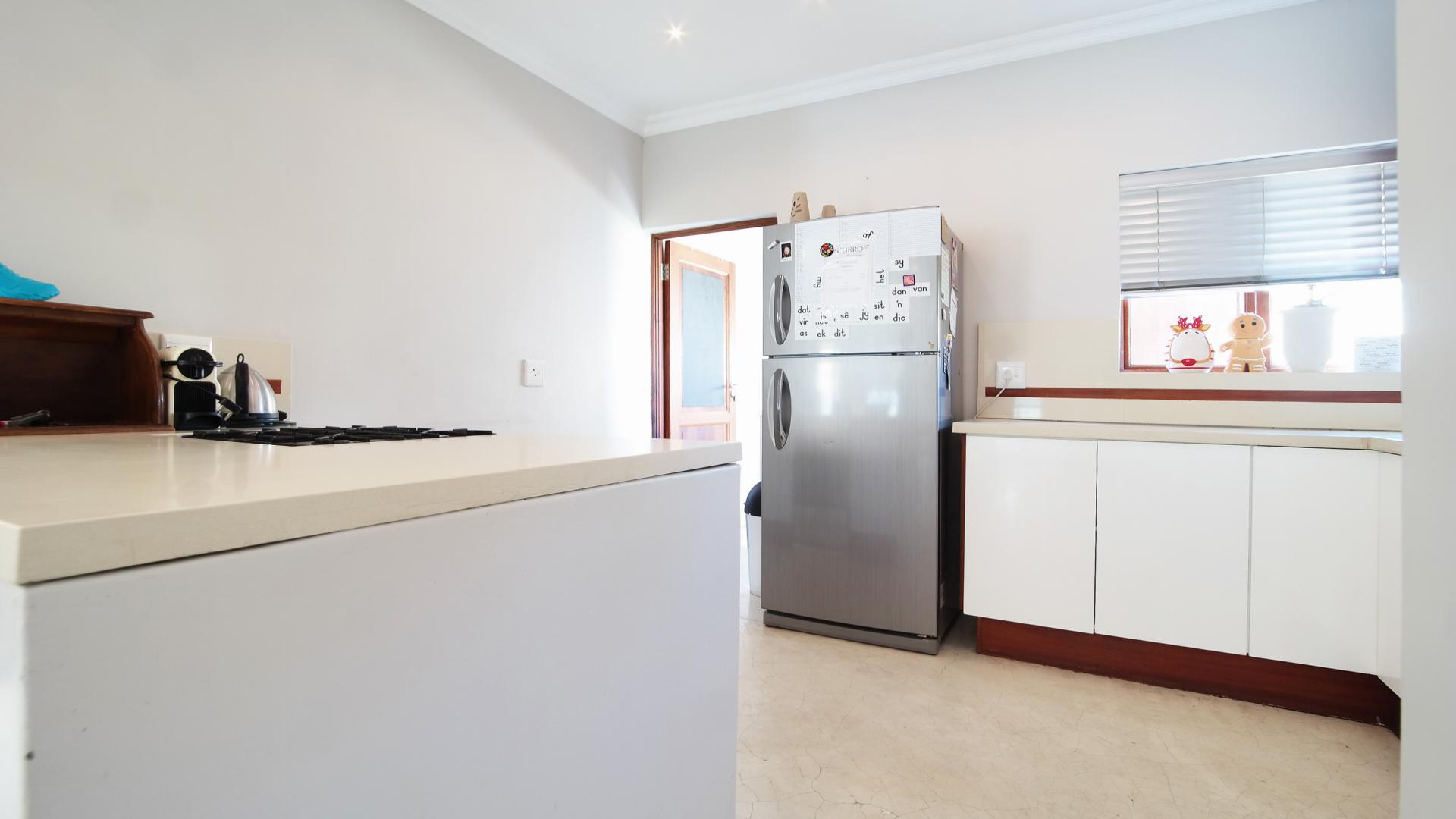 Kitchen - 11 square meters of property in Silver Lakes Golf Estate