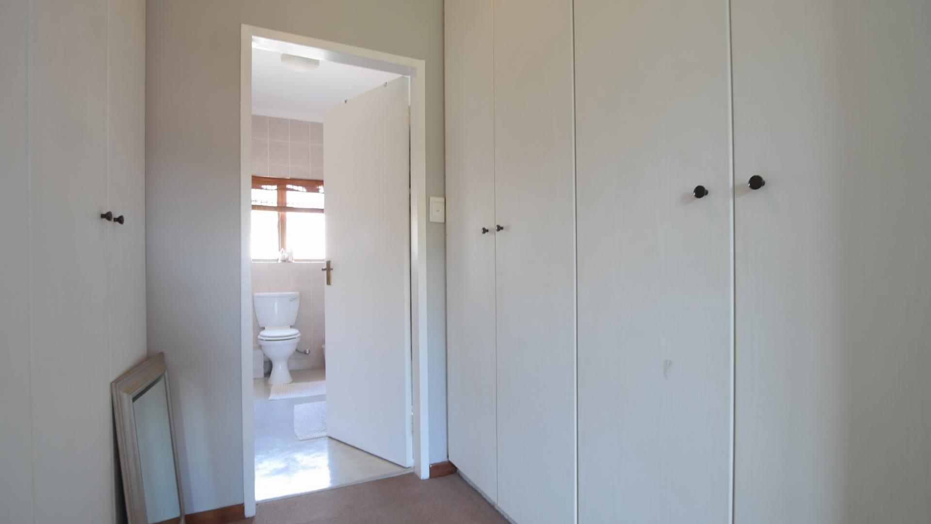 Main Bedroom - 21 square meters of property in Silver Lakes Golf Estate