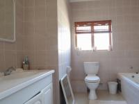 Bathroom 1 - 8 square meters of property in Silver Lakes Golf Estate