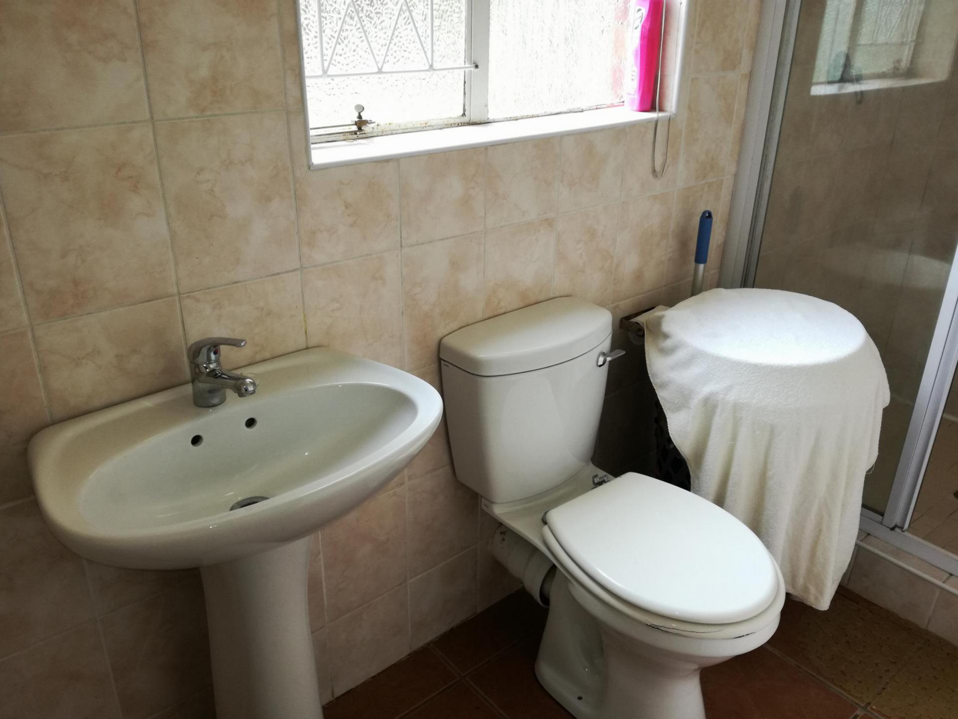 Bathroom 1 - 4 square meters of property in Cato Ridge