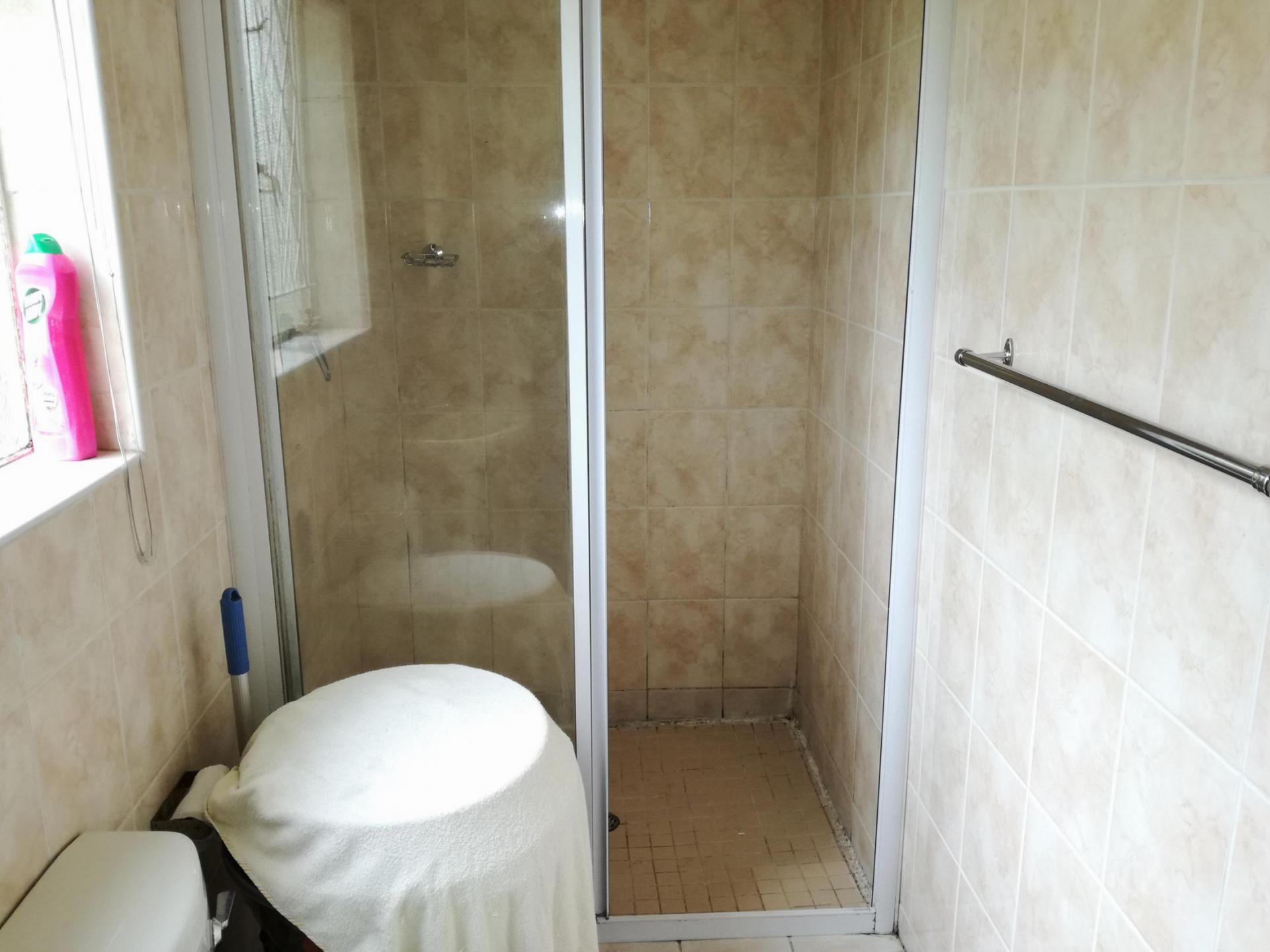 Bathroom 1 - 4 square meters of property in Cato Ridge