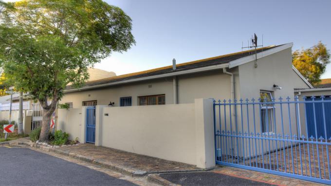 3 Bedroom House for Sale For Sale in Claremont (CPT) - Home Sell - MR152468