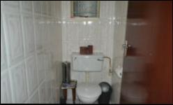 Bathroom 2 - 6 square meters of property in Tasbetpark