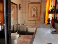 Main Bathroom - 7 square meters of property in Boschdal